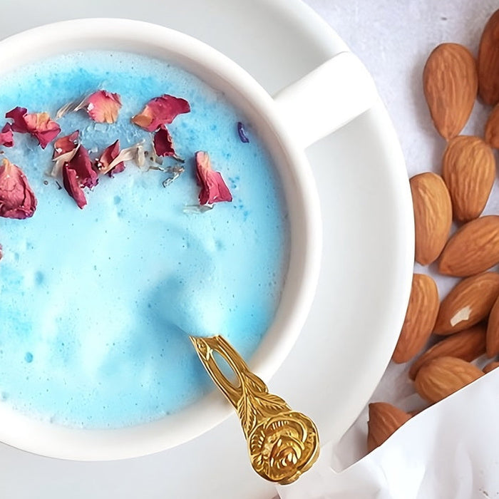 Moon Milk mit selbstgemachtem Mandeldrink