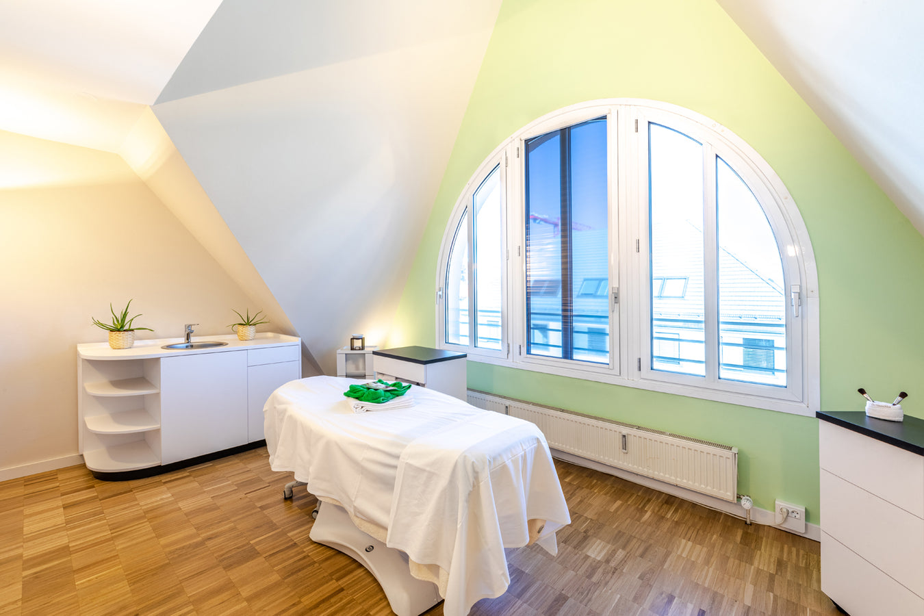 Behandlungsraum von Mayr's DaySpa Pasing mit den Link zu DaySpa in Pasing