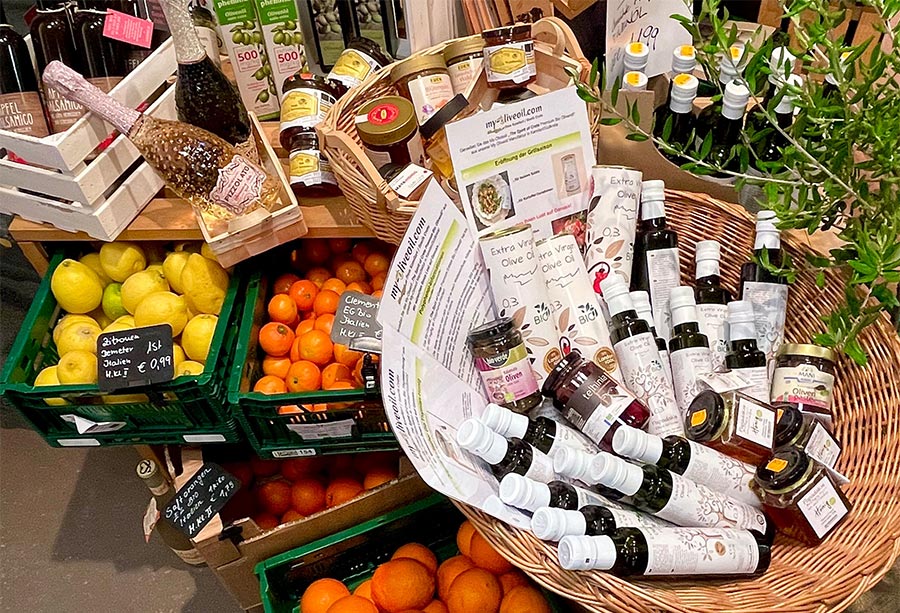 Produktpräsentation in Körben im Reformhaus Eden